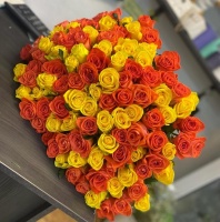 101 роза 40-50см, 2сорт. Упаковка оплачивается отдельно. Пенни Лейн и Вау