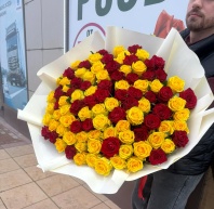 101 роза 40-50см.2сорт. Упаковка оплачивается отдельно. Мирна и Пенни Лейн