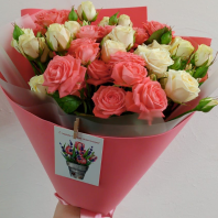 Букет из 11 веток кустовой розы, 60см. Цвета на выбор