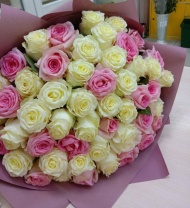 51 роза 2 сорт, микс белых и розовых