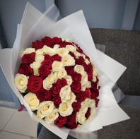 101роза ред наоми и аваланж. 40-50см, 2сорт. Упаковка оплачивается отдельно